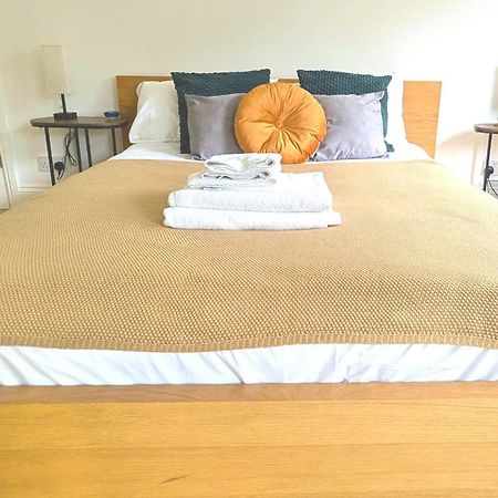 Modern 3 Bed Home - Solihull Centre Dış mekan fotoğraf
